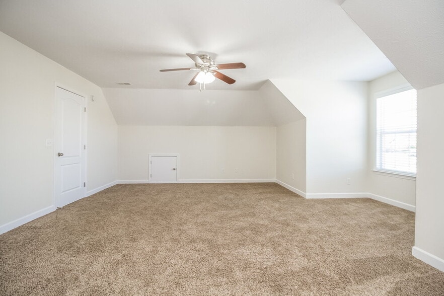 Building Photo - 3306 Hamberton Cir