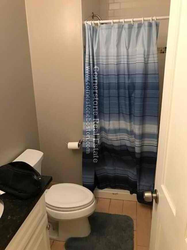 Building Photo - 4 bed in CAmbridge