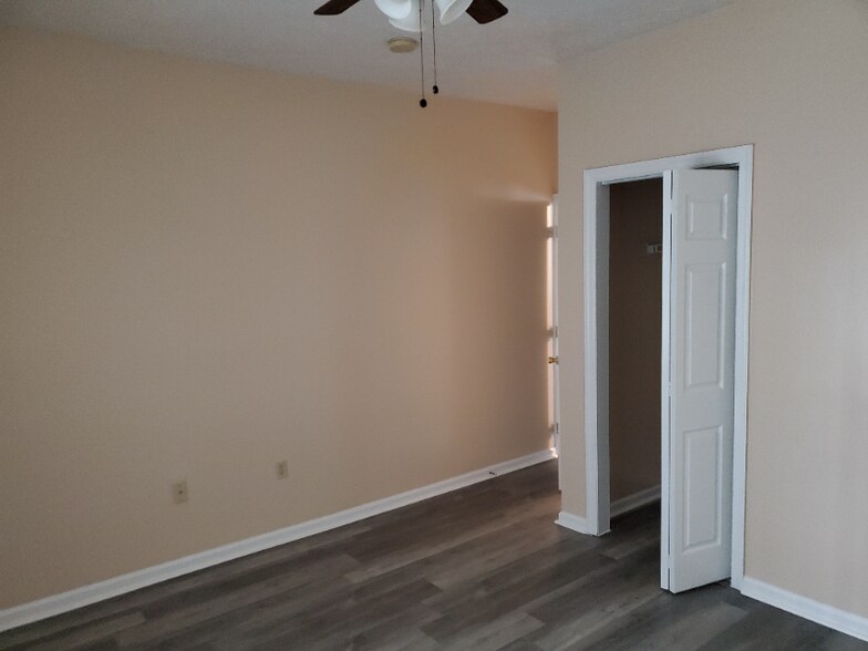 Building Photo - 600 Overbrook Blvd