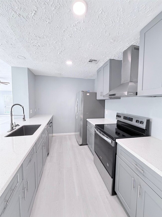 Building Photo - 13006 Bacard Ln