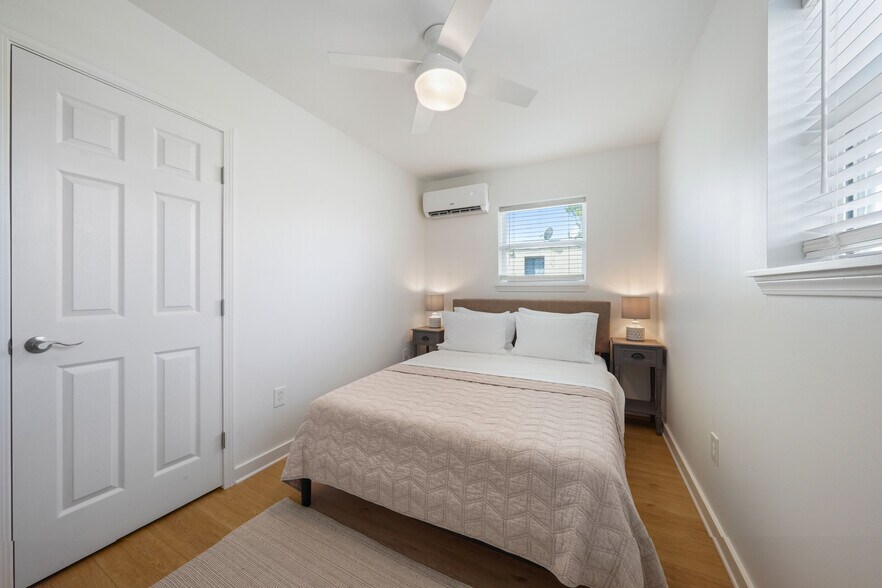 Building Photo - 2927 Nicholson Dr