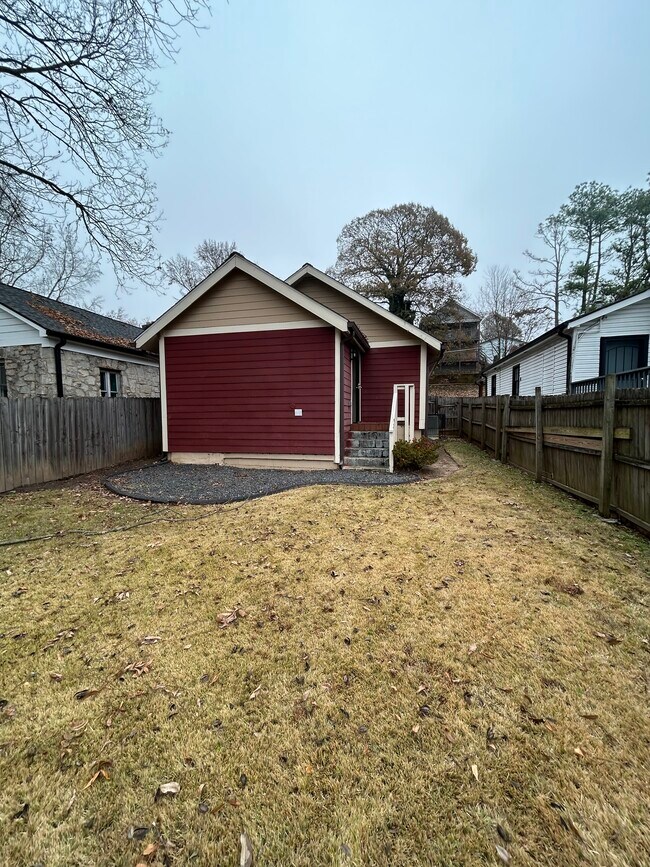 Building Photo - 1107 Smith St SW