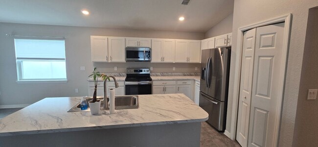Building Photo - Welcome to your new home in Chapel Creek!