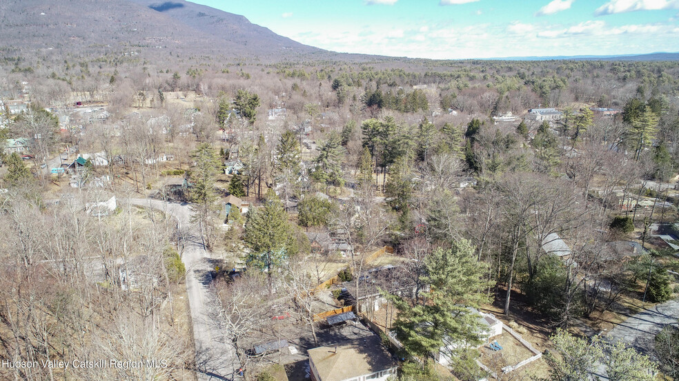 Building Photo - 39 Tannery Brook Rd