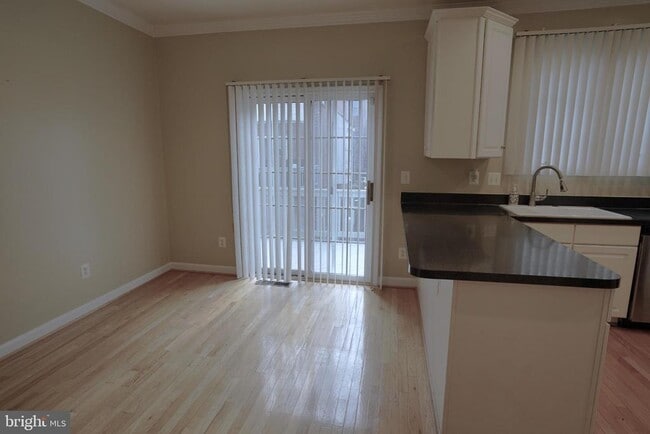 Building Photo - 1609 Leeds Castle Dr