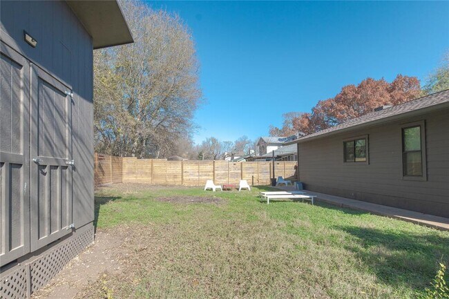 Building Photo - 1622 Cattle Trail