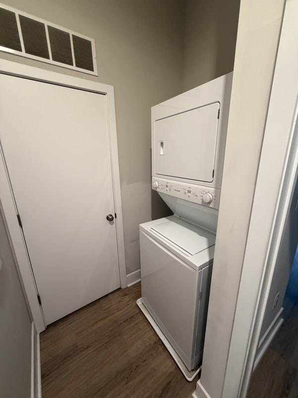 Building Photo - 2407 Wharton St