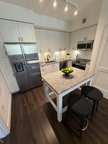 Building Photo - 2326 McClellan St