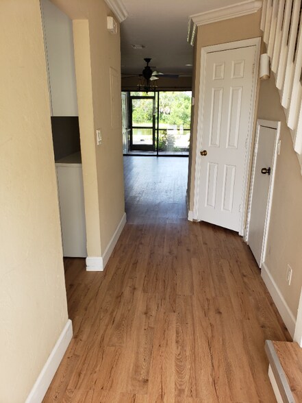 Building Photo - 26560 Southern Pines Dr