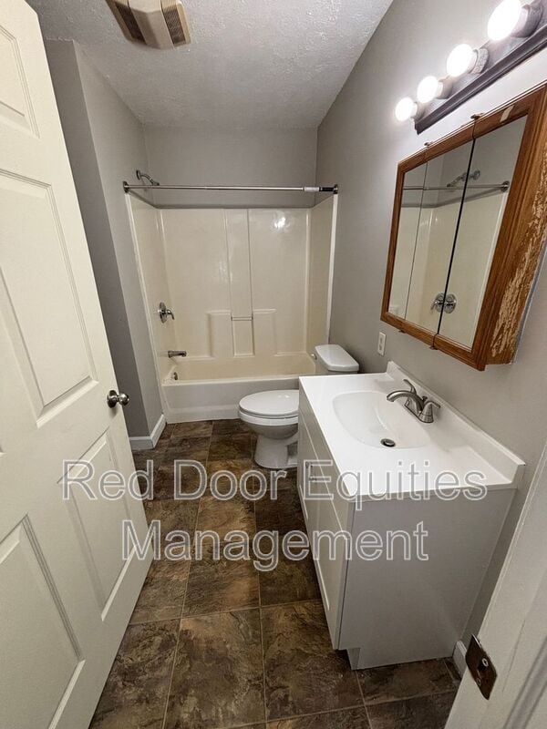 Building Photo - 1544 Fuller Ct