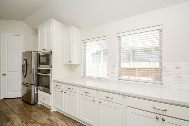 Building Photo - 28127 Knight Peak Dr