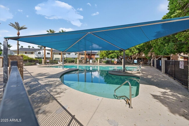 Building Photo - 1339 N 44th St