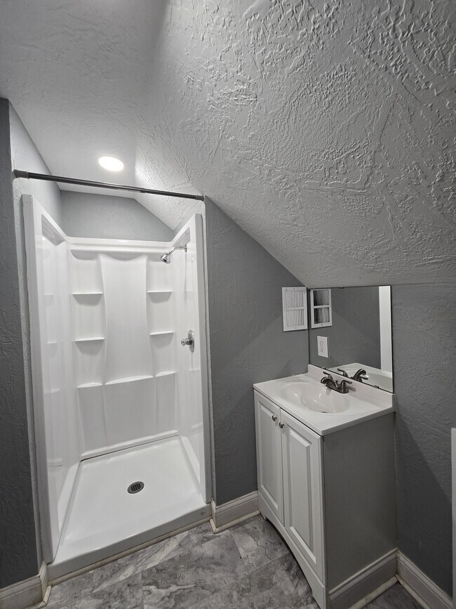 Building Photo - 305 N Pennsylvania Ave