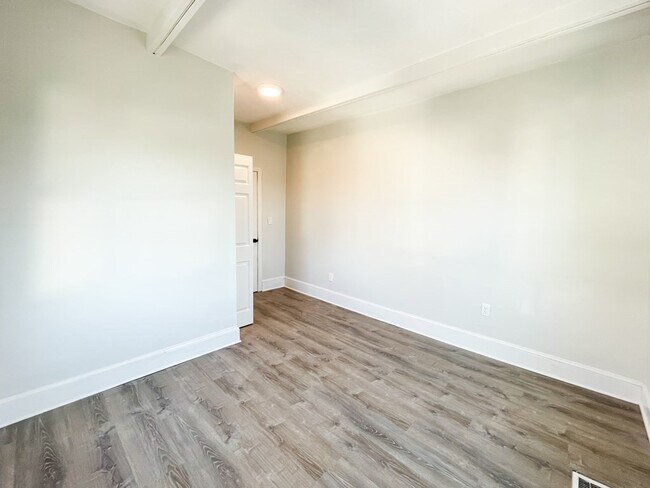 Building Photo - 30 Woodbine St
