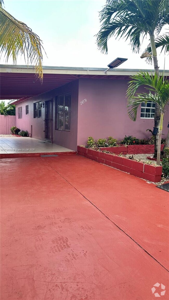 Building Photo - 28531 SW 144th Ct