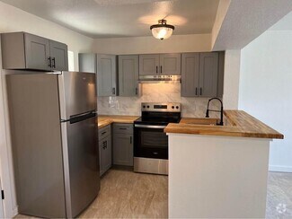 Building Photo - 1701 Johanna Dr
