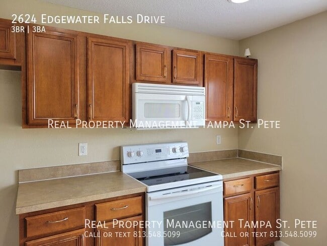 Building Photo - 2624 Edgewater Falls Dr