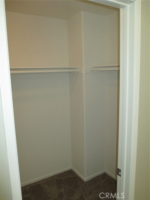 Building Photo - 41201 Crooked Stick Dr