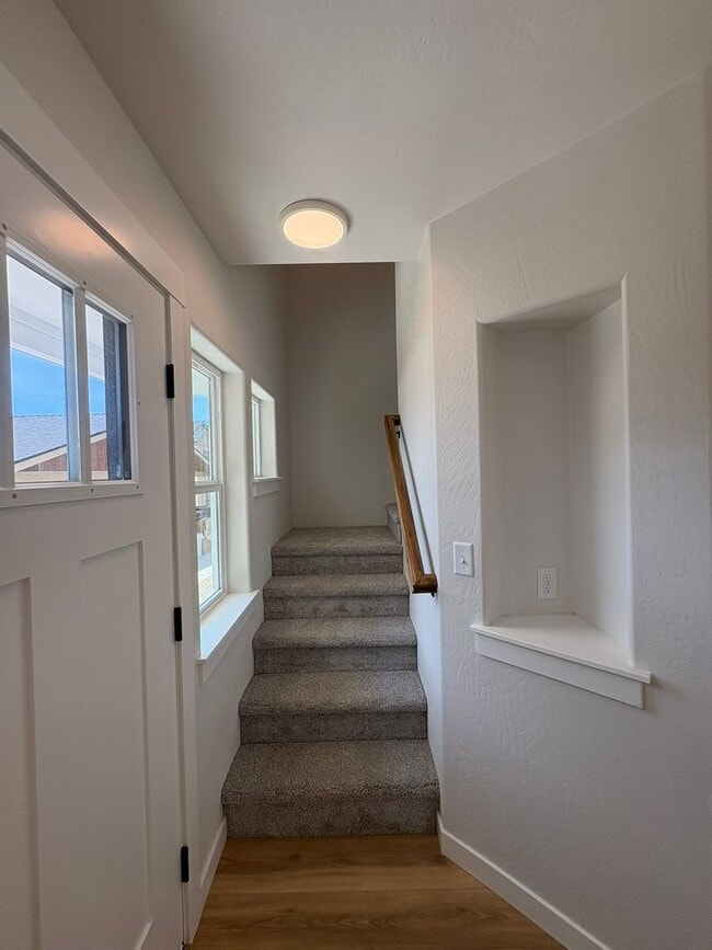 Building Photo - Brand New Modern 2-Story Home