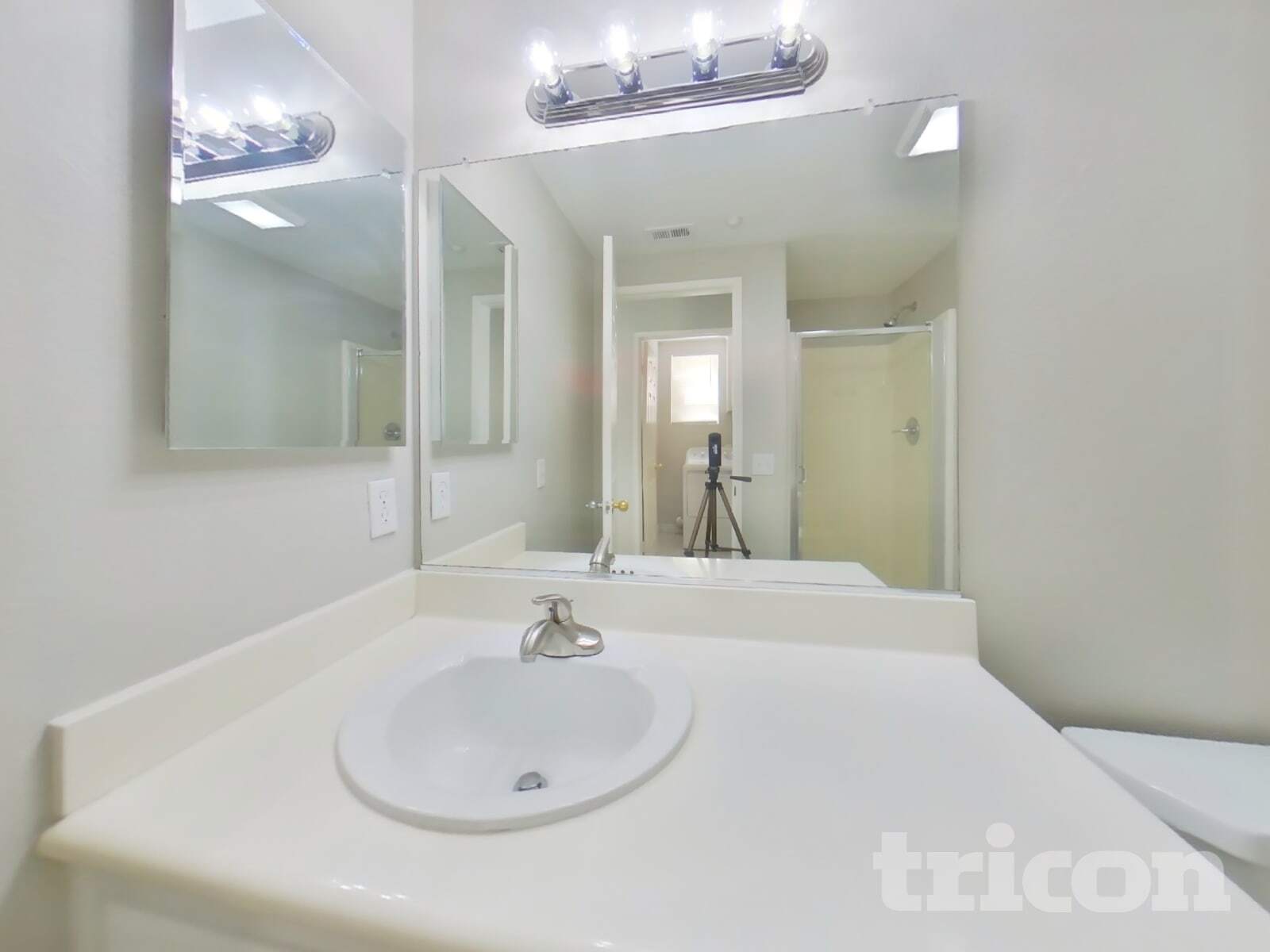 Building Photo - 15591 Eastwind Ave