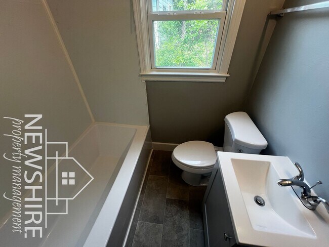 Building Photo - 122 Morningside Dr