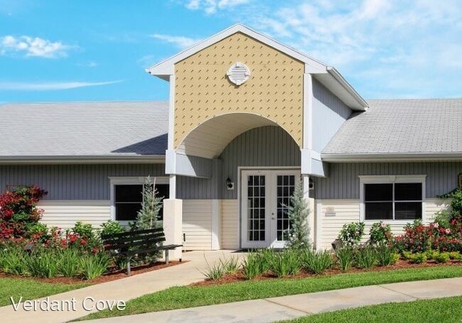 Building Photo - 4260 SE 10th Pl