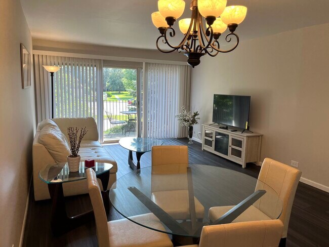 Building Photo - 5101 Carriage Way Dr