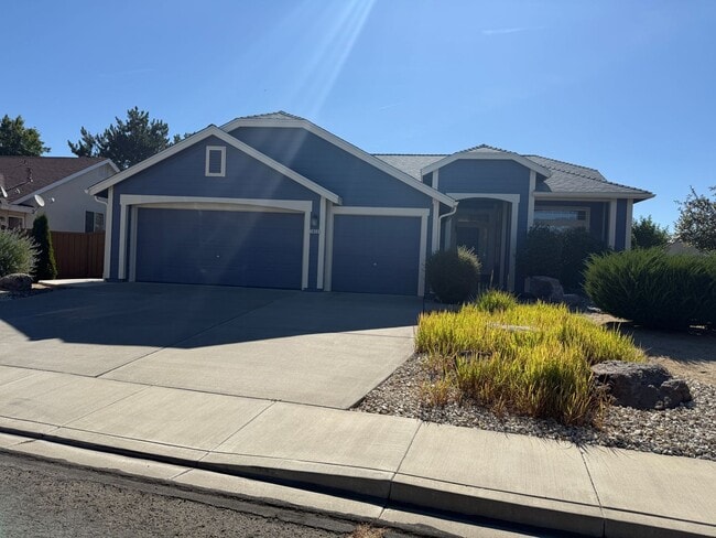 Primary Photo - Beautiful 3 Bedrooms, 2 Baths with a 3 Car...