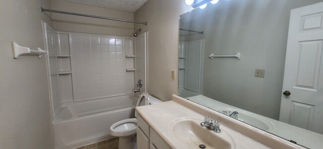 Building Photo - 1421 Wabash Ave