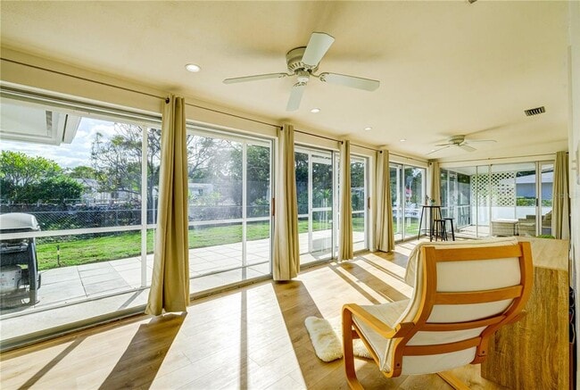 Building Photo - 3024 Rose St