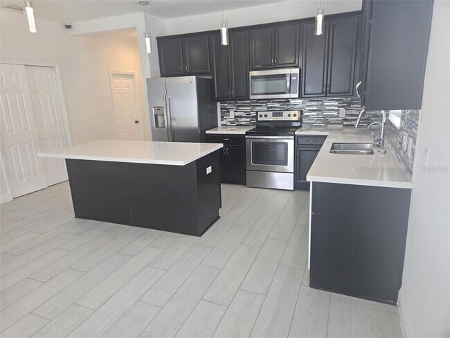 Building Photo - 2200 Preston Ln