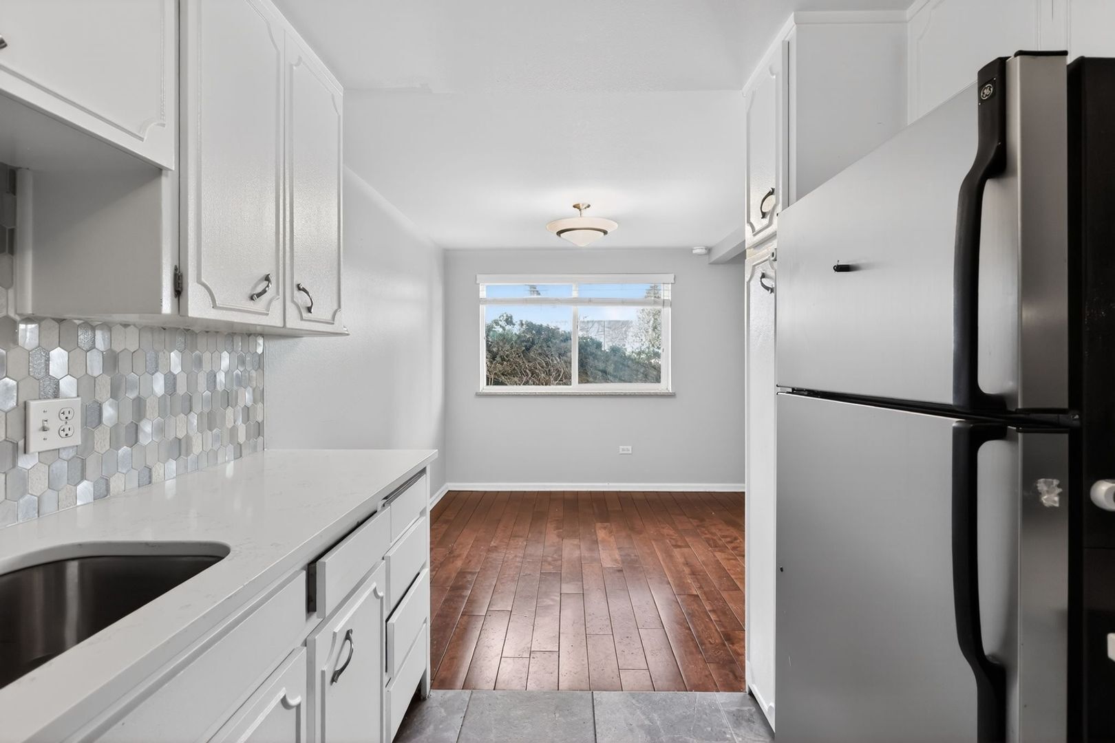 Building Photo - 2262 S Vly Hwy