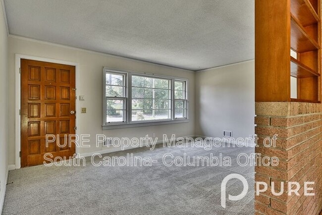 Building Photo - 5912 Barksdale Dr