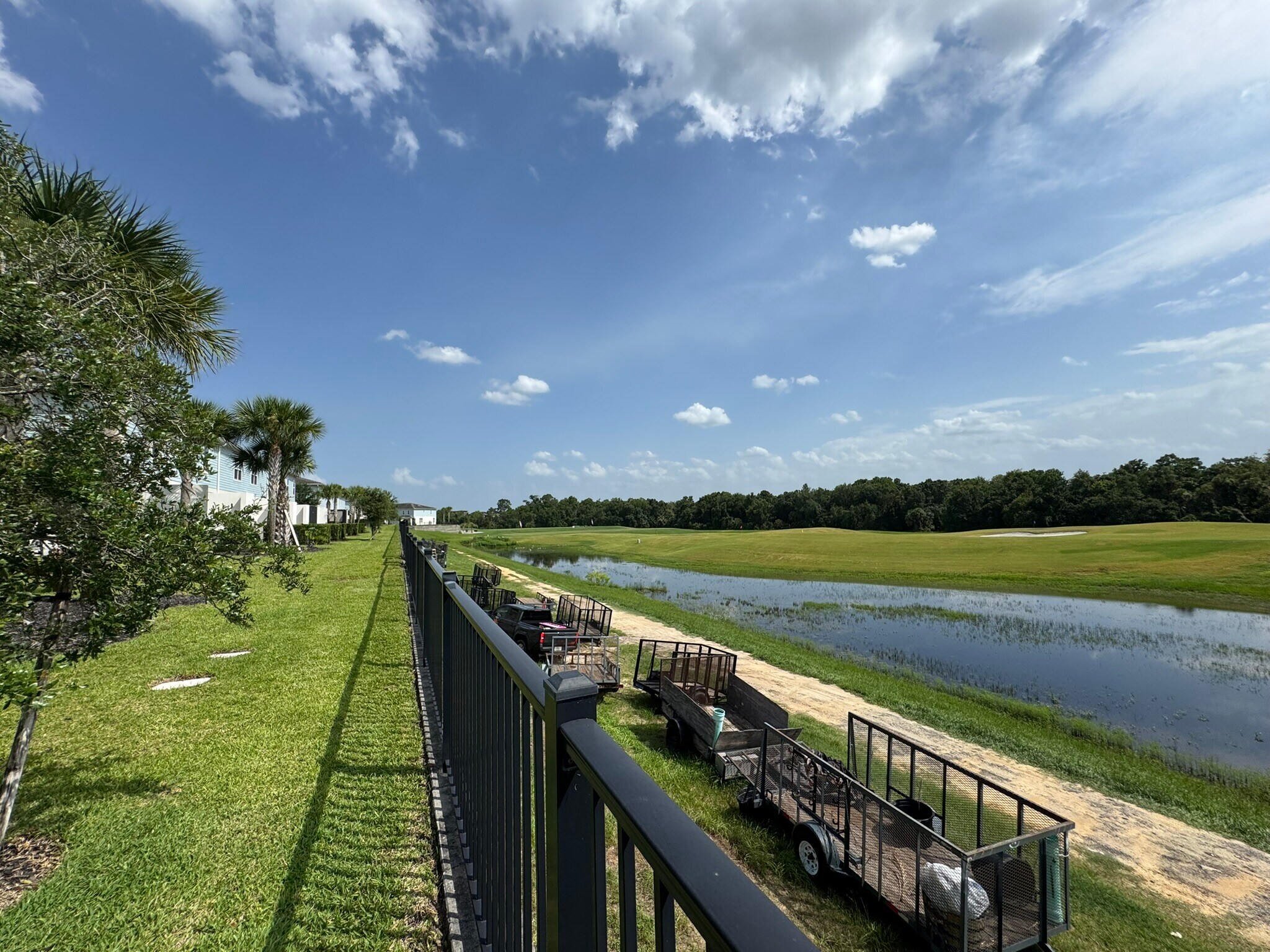 Building Photo - 768 Driving Range Ct