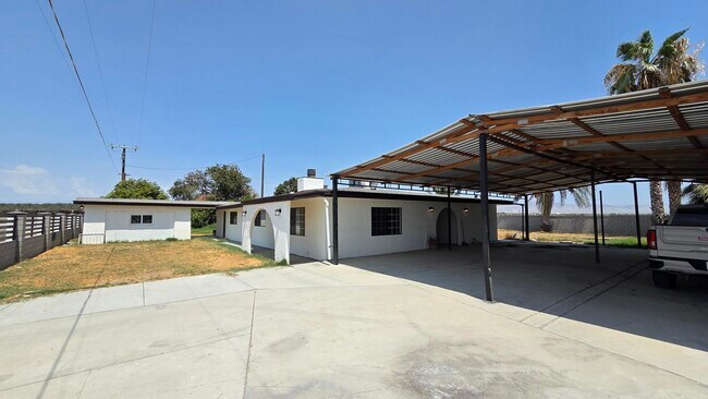 Building Photo - 62101 Tyler St