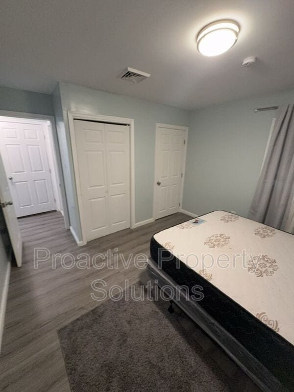 Building Photo - 5228 Hummingbird Dr