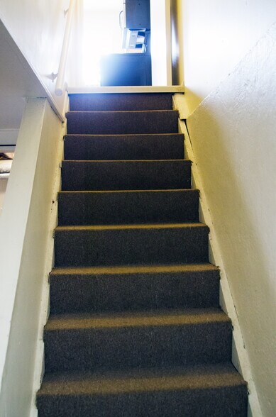 Stairs from Basement Leading to Kitchen - 3332 Coolidge Hwy