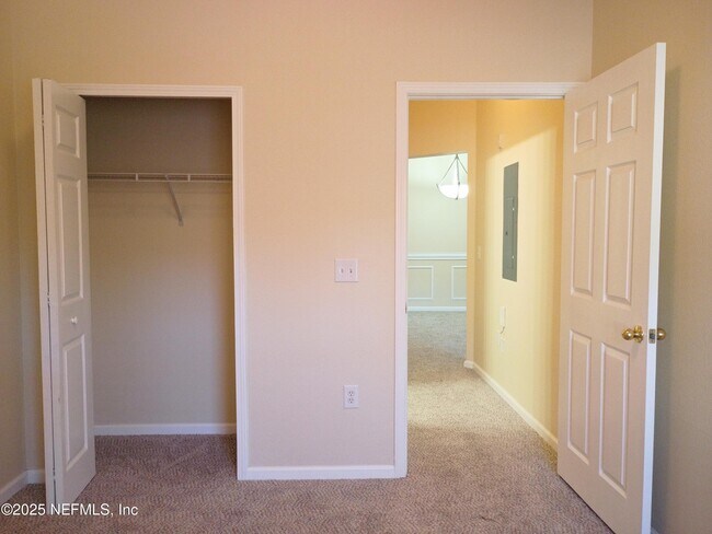 Building Photo - 6106 Maggies Cir