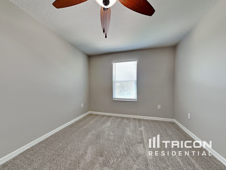 Building Photo - 10636 Laguna Plains Dr