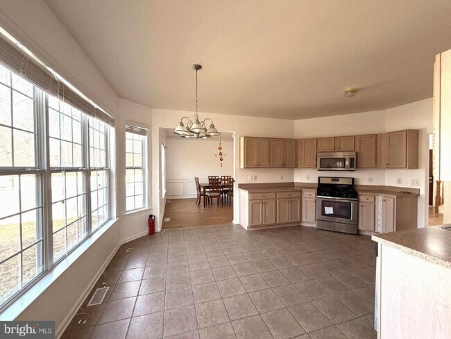 Building Photo - 101 Goldenrod Ln