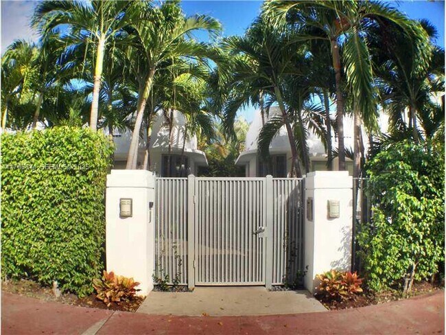 Building Photo - 727 Jefferson Ave