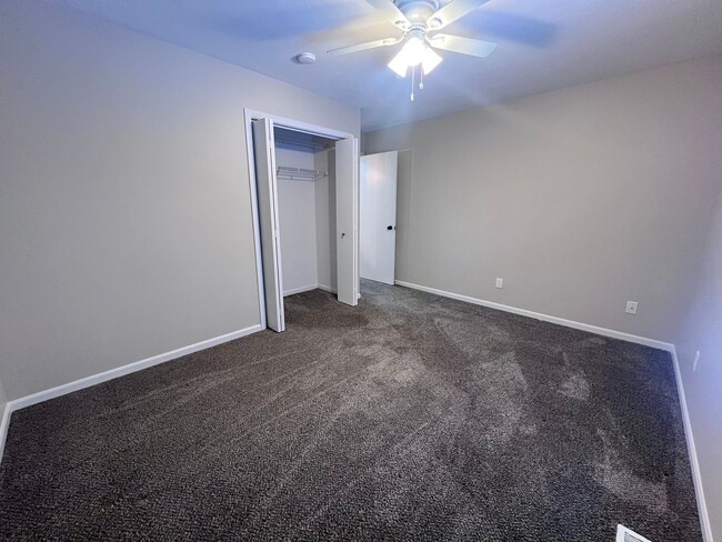 Building Photo - 4493 Pleasantview Ct NE