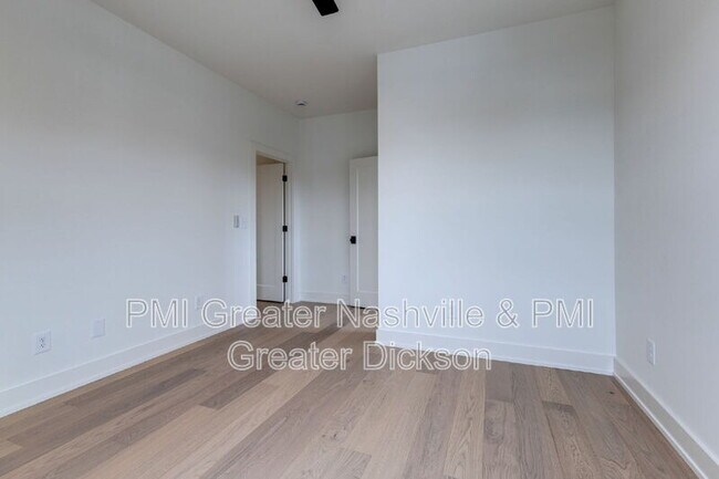 Building Photo - 404 Morningside Mnr