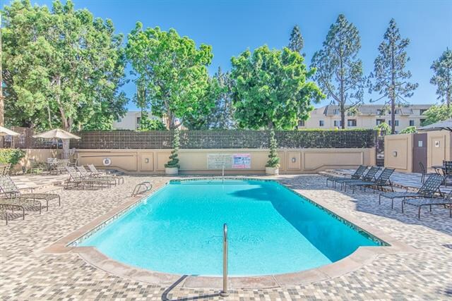 Building Photo - 3520 Lebon Dr