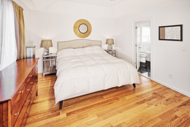 Building Photo - 288 County Rd