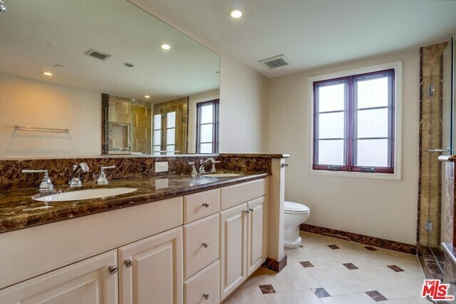 Building Photo - 10707 Missouri Ave