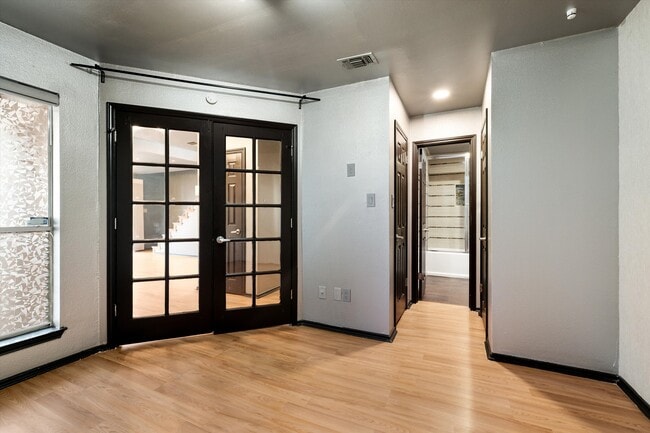 Building Photo - 4107 Medical Dr