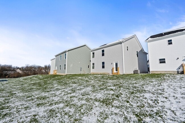 Building Photo - 105 Lambert Fld