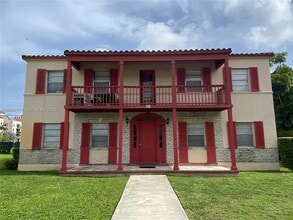 Building Photo - 33 Madeira Ave