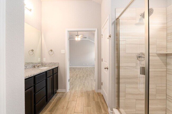 Building Photo - 3 Bdrm 2 Bath in Belton